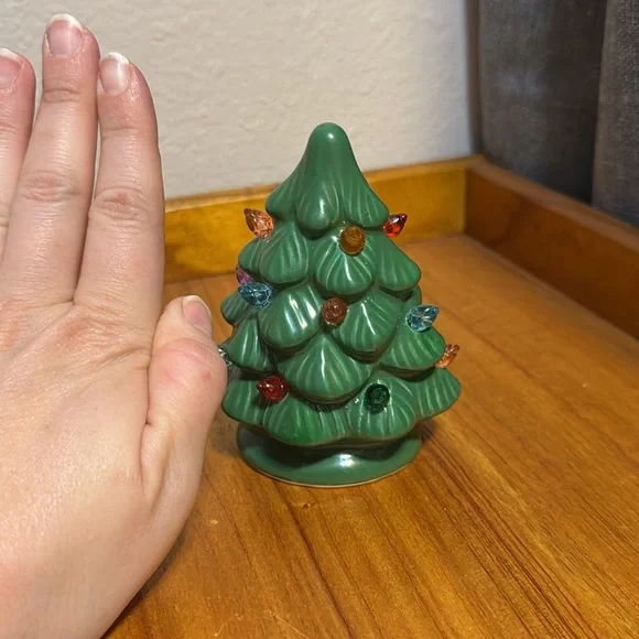 MINI VINTAGE STYLE RETRO CERAMIC LIGHTED GREEN 4" CHRISTMAS TREE - Picture 7 of 8